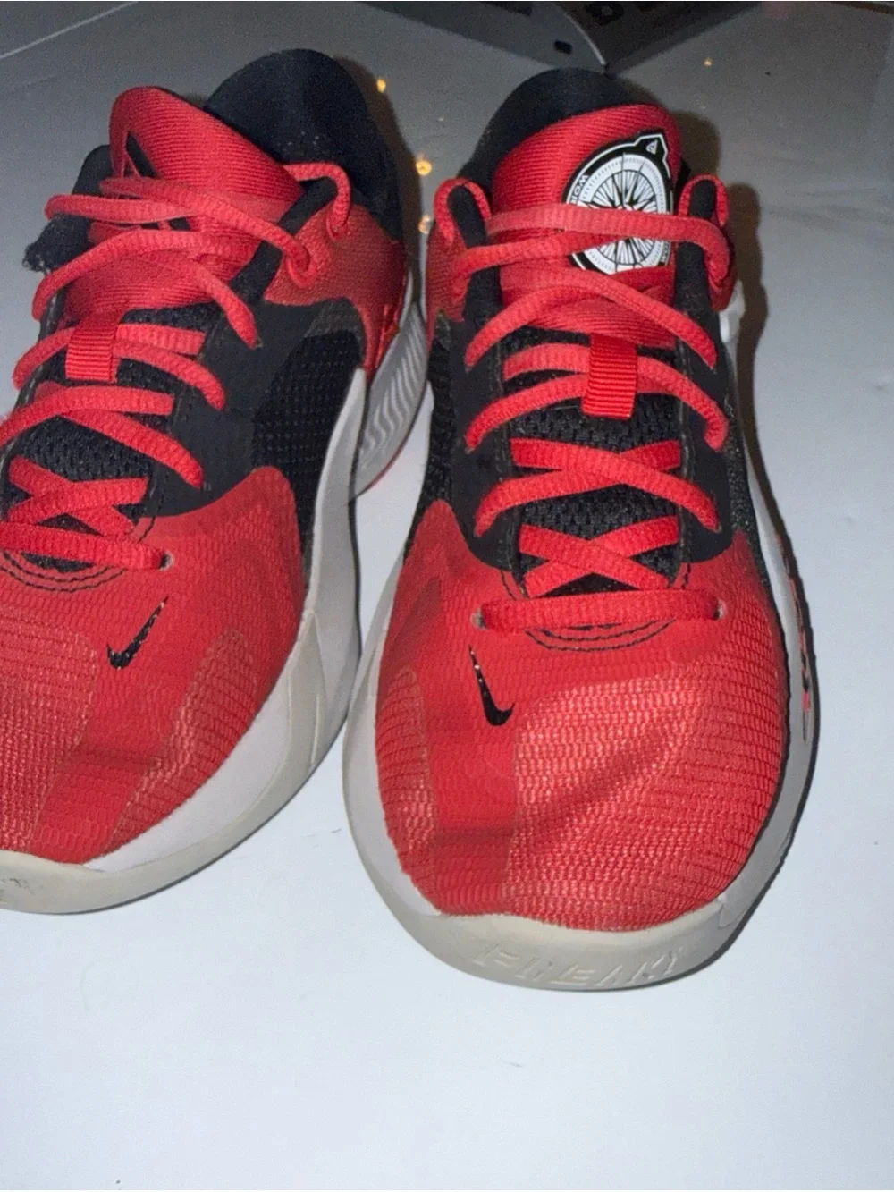 Nike Freak 4.5Y Boys Basketball Sneakers Red Black White  DQ0553-600